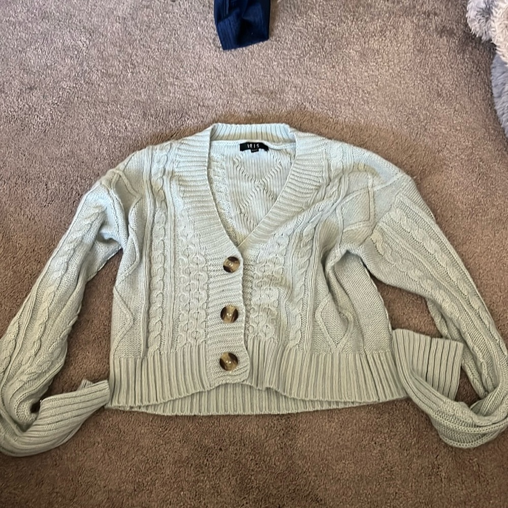 IRIS dusty green button up crop sweater